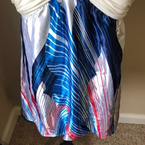 Love & Love Billowy Top - Picture 4 of 9